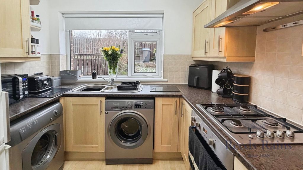 Property photo 3 of 10 Picture No. 04