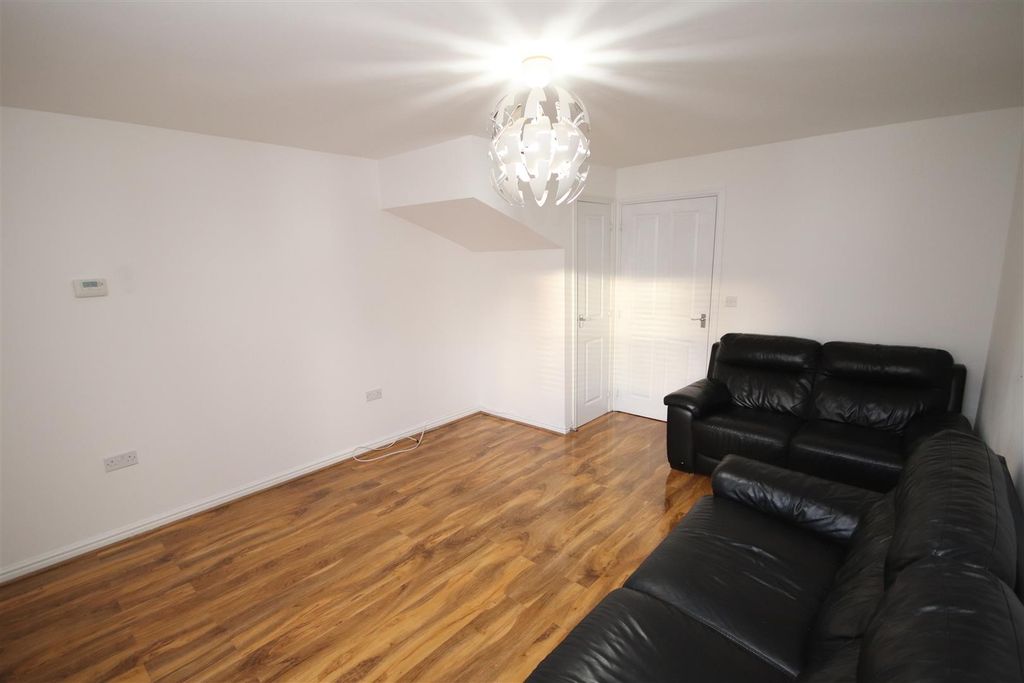 Property photo 3 of 14 Img_2403.Jpg