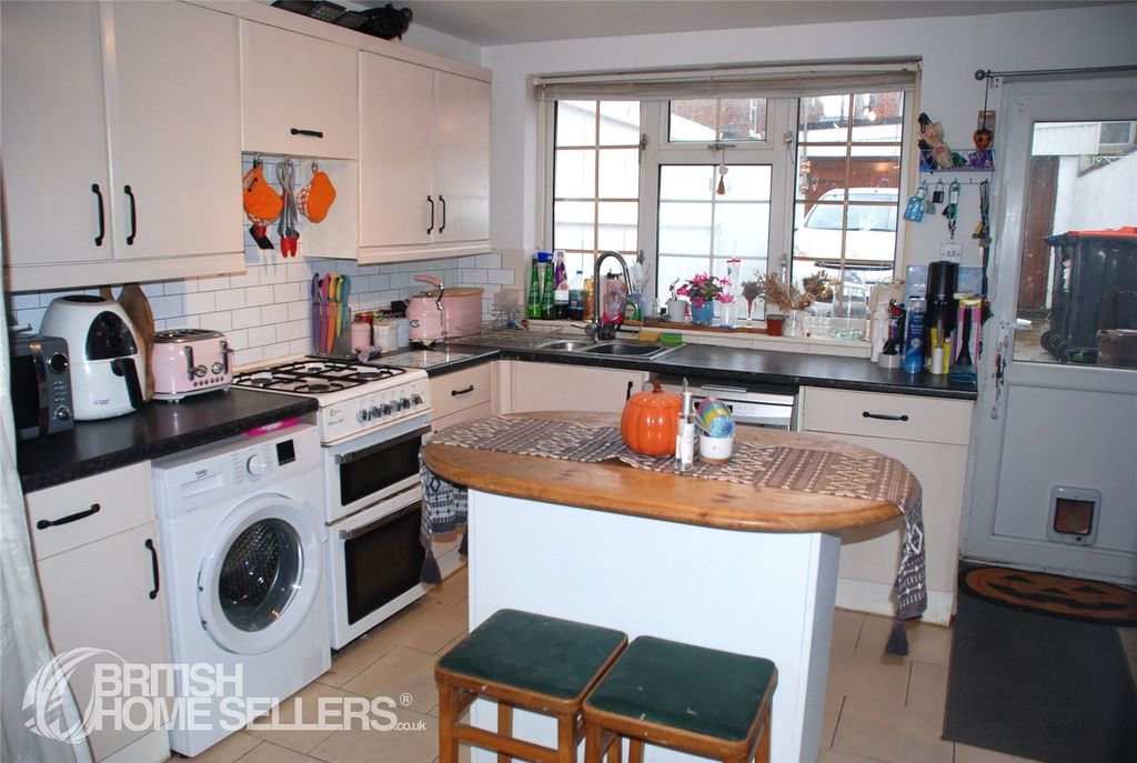 Property photo 2 of 14 Picture No. 48