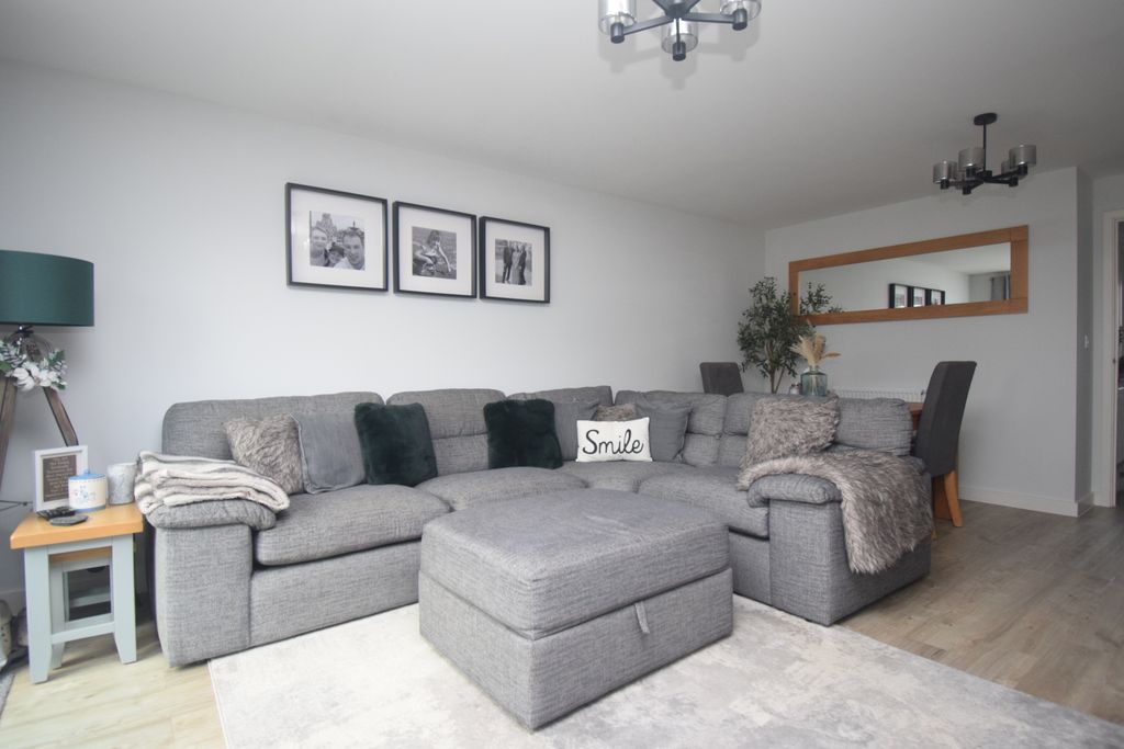 Property photo 3 of 14 Dsc_0105