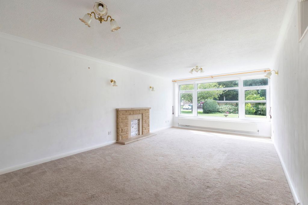 Property photo 2 of 12