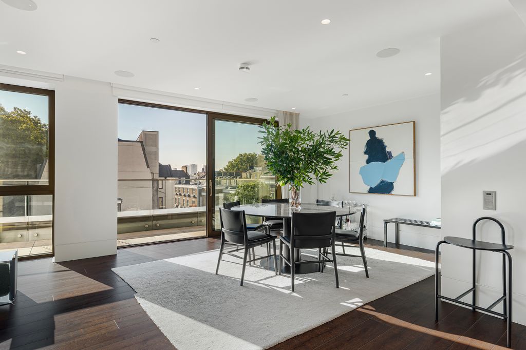 Property photo 3 of 21