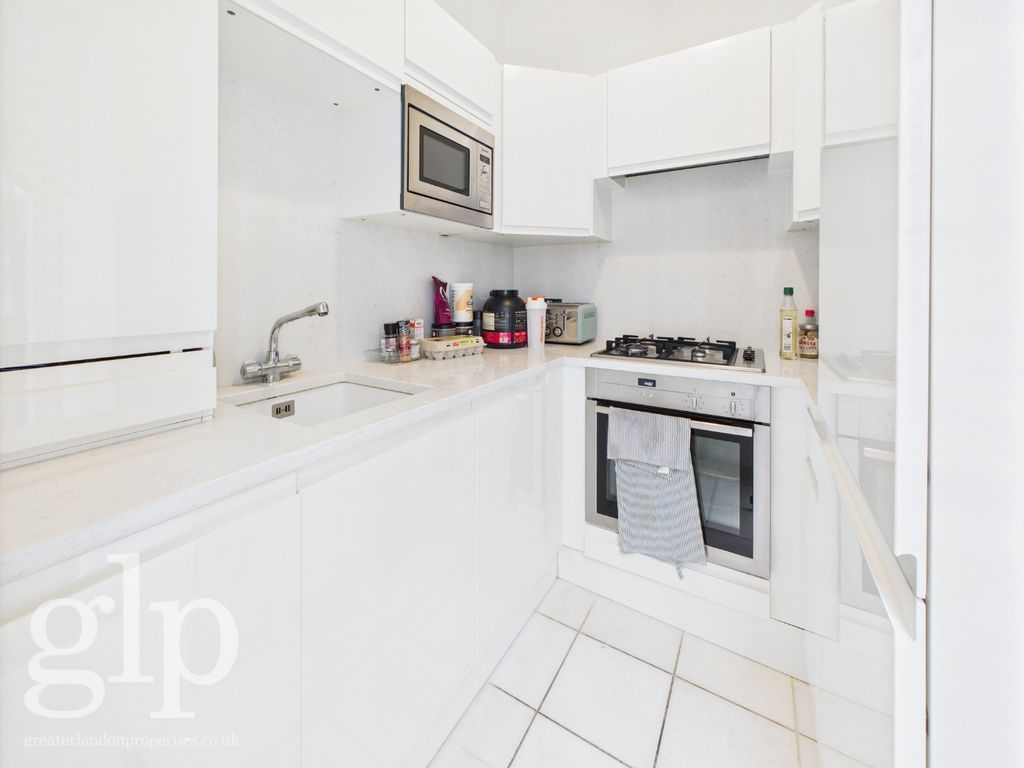 Property photo 3 of 11 4421903