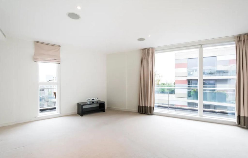 Property photo 2 of 8 3Cbaa1Fe-2Dfe-4390-A2E0-Bd7Fe75c97E5.Jpg