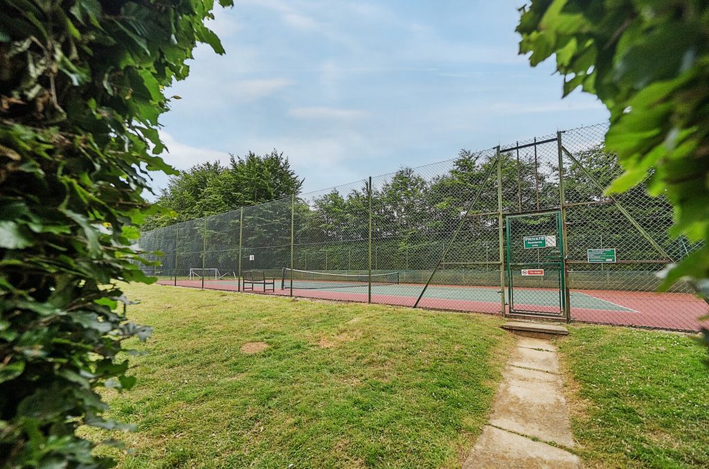 Property photo 3 of 21