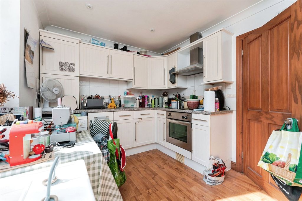 Property photo 2 of 18 Picture No. 09