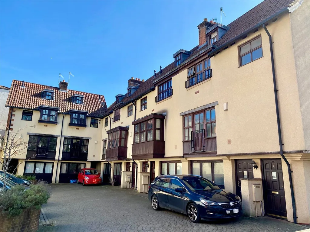 Bear Yard Mews, Bristol, Somerset BS8 - View 3
