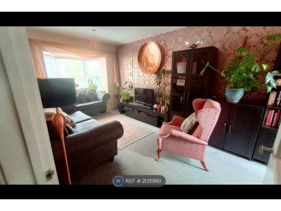 Property photo 3 of 14 Living Room