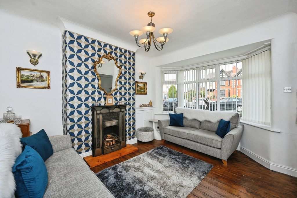 Property photo 2 of 15 Sitting Room