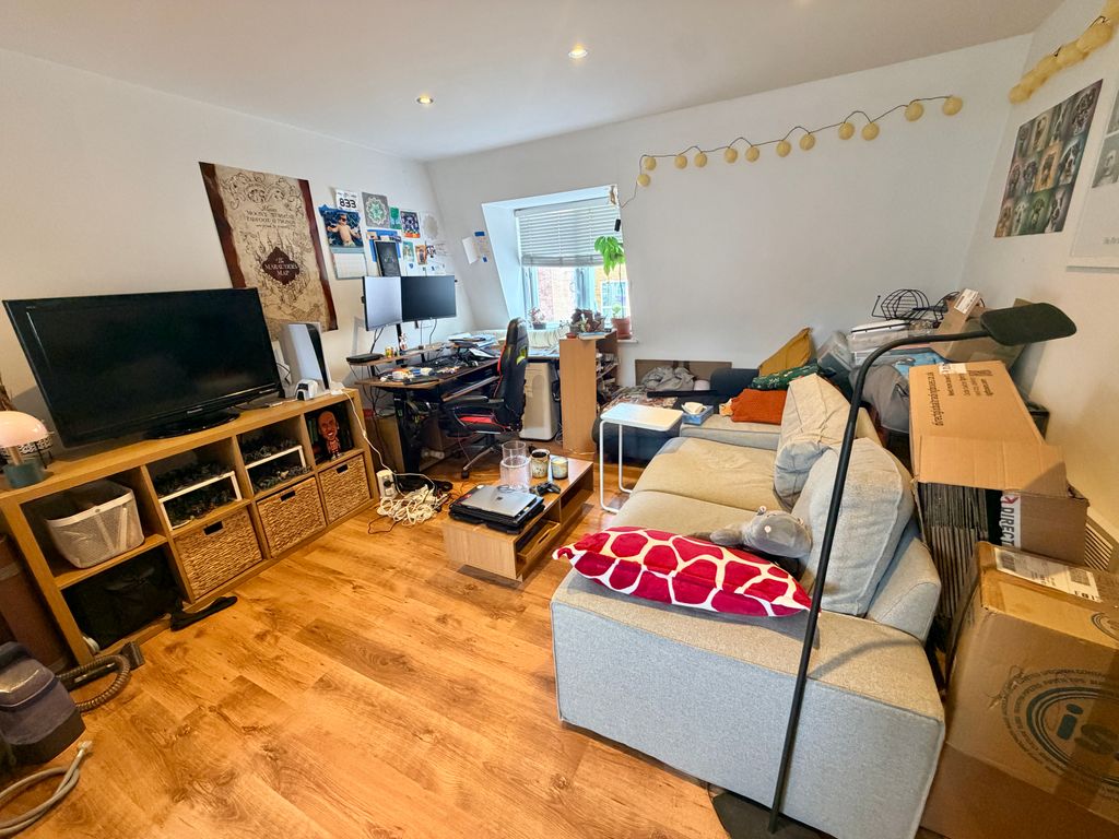 Property photo 3 of 5