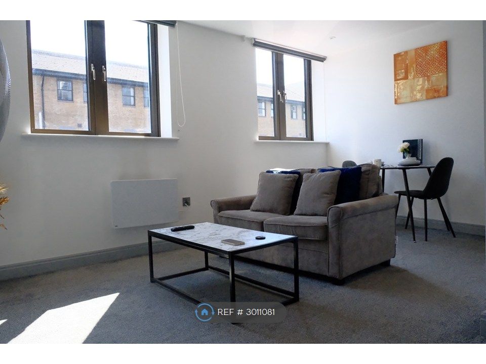 Property photo 2 of 13