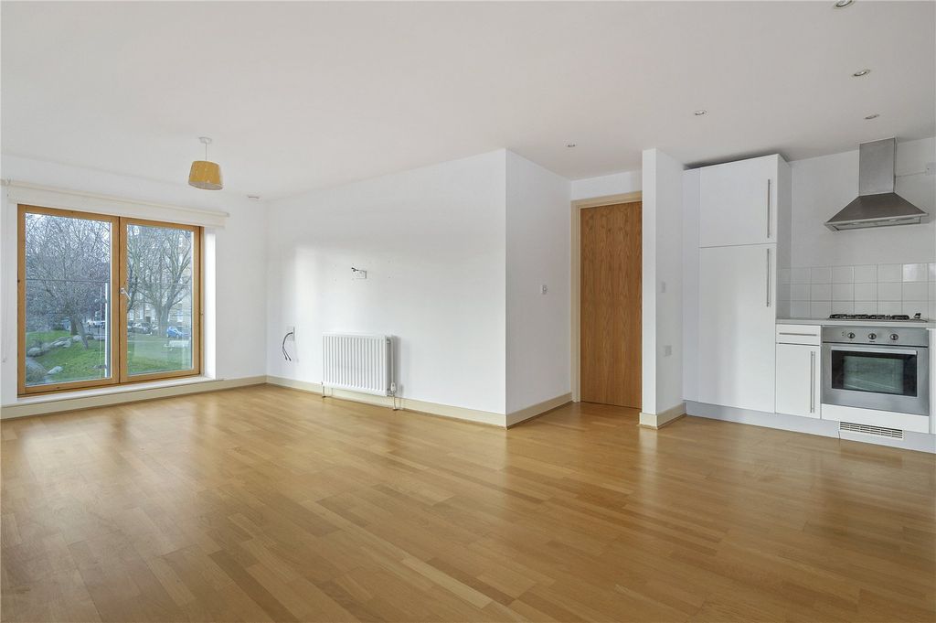 Property photo 1 of 10 Picture No. 12