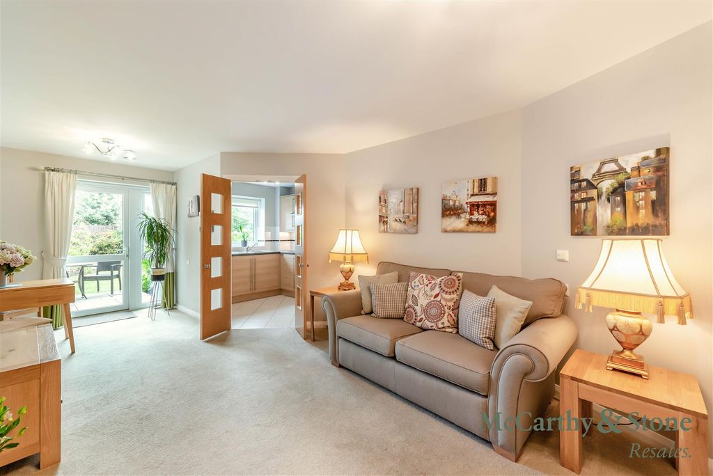Property photo 2 of 21 8702114-Interior23.Jpg