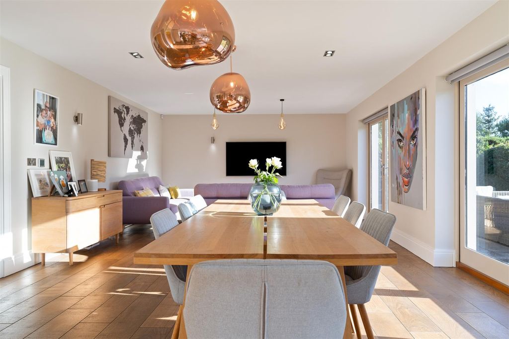 Property photo 3 of 25 5 Hall Farm Court_18.Jpg