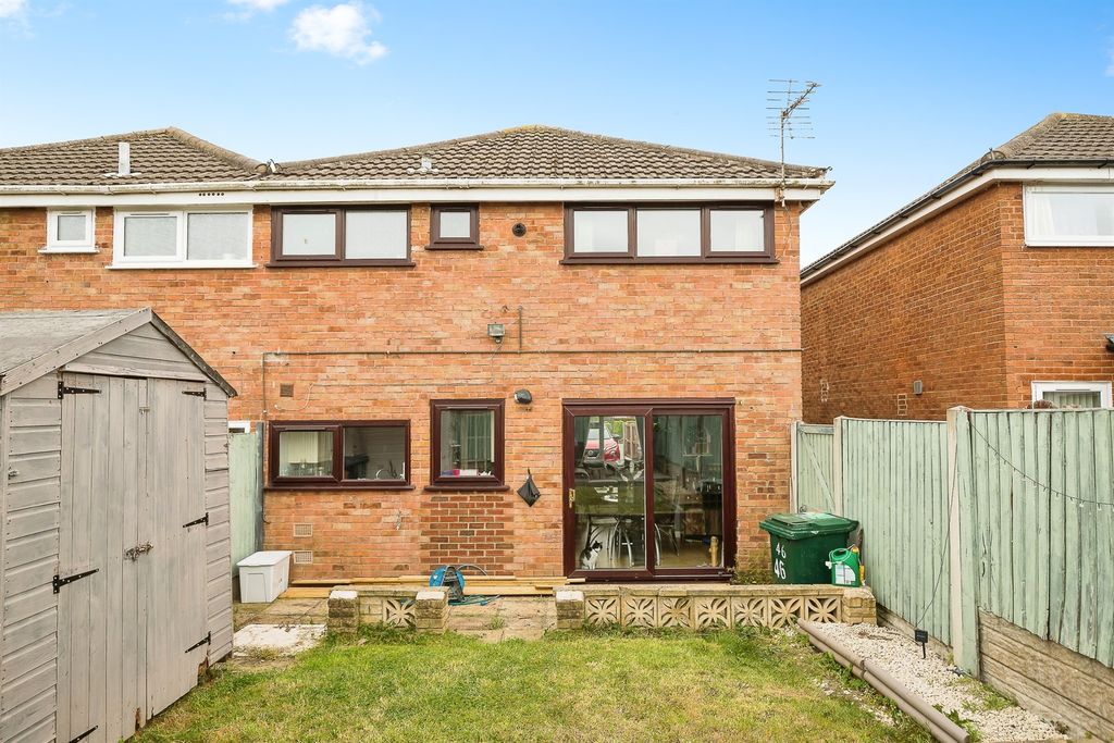 Property photo 2 of 17