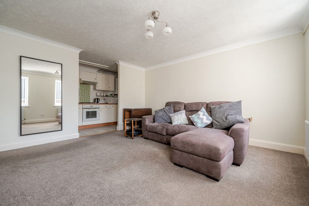 Property photo 2 of 13 1435419-12-69d750...