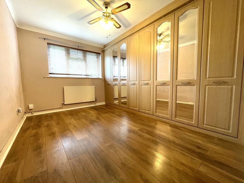 Property photo 2 of 6 Image