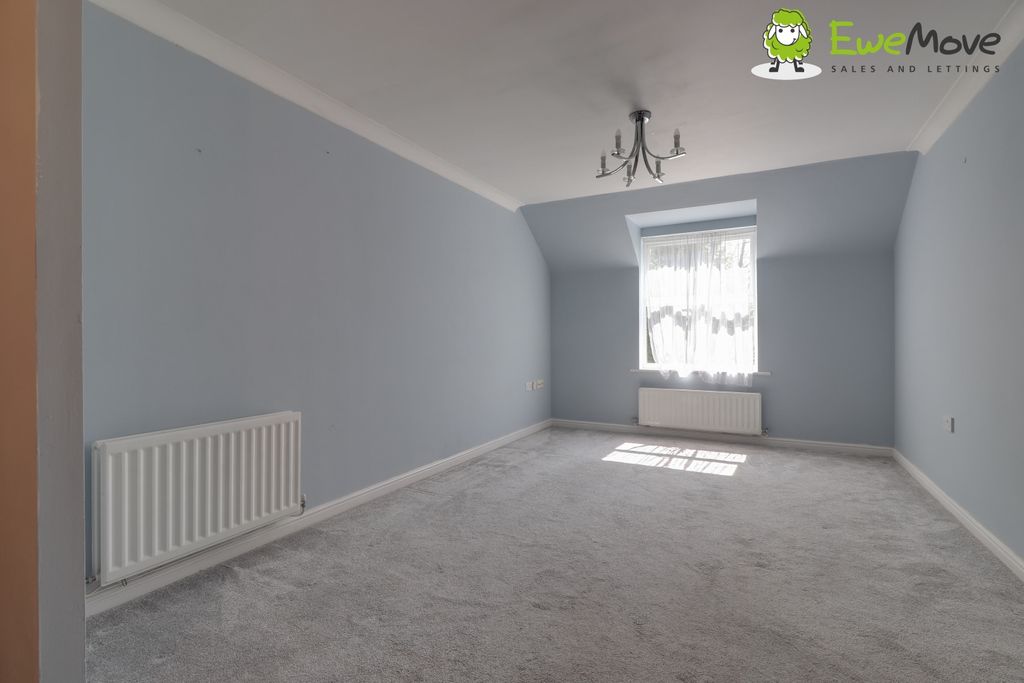 Property photo 3 of 10 Lounge Diner - Unstaged At Eastgate Court By Ben B