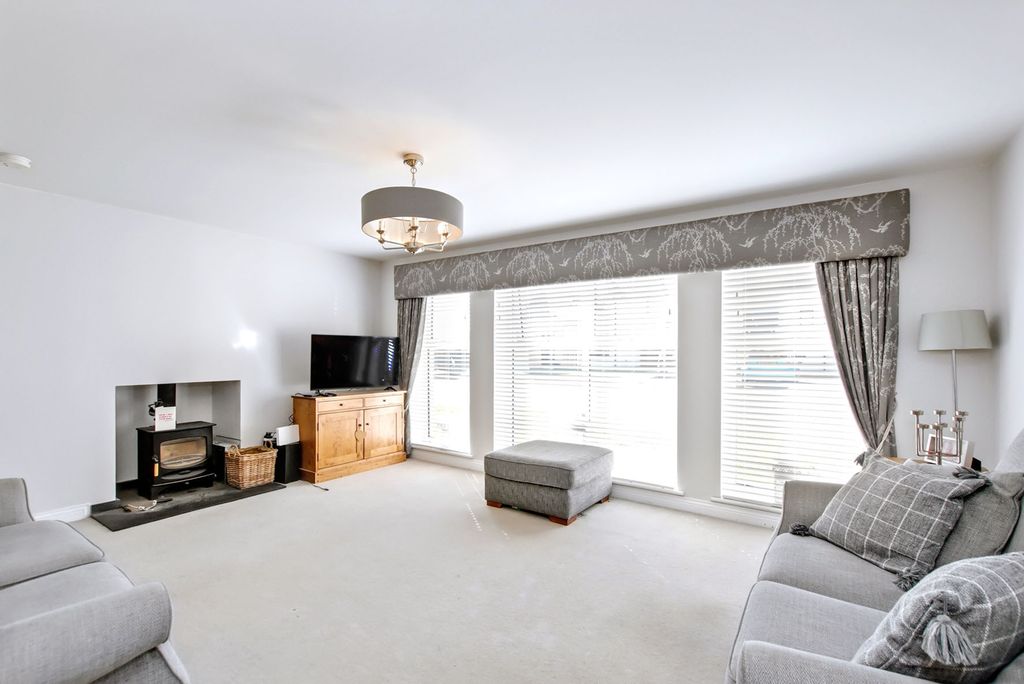 Property photo 3 of 13 Property Image 3