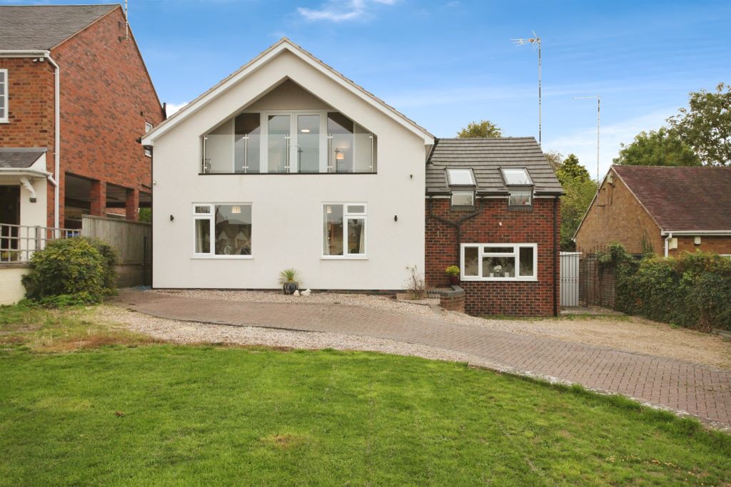 Property photo 2 of 33