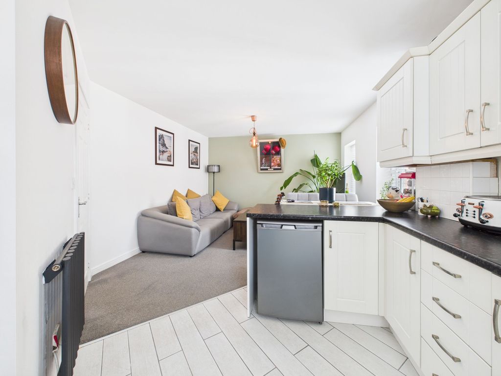 Property photo 3 of 17 Open-Plan Living