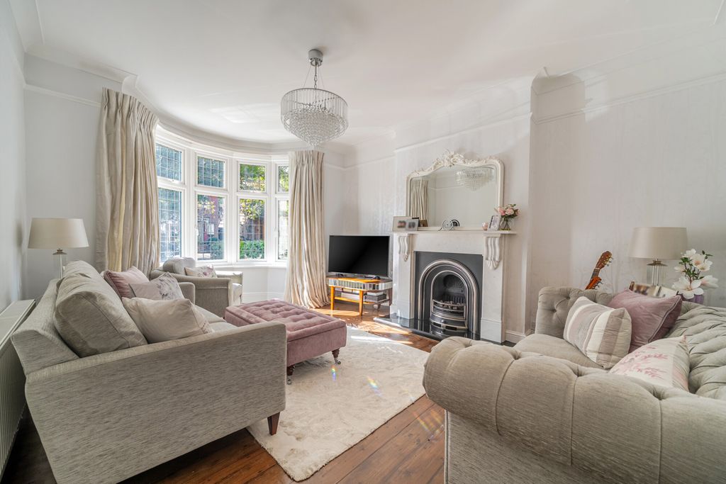 Property photo 2 of 19 1525165-20-6Abe69...