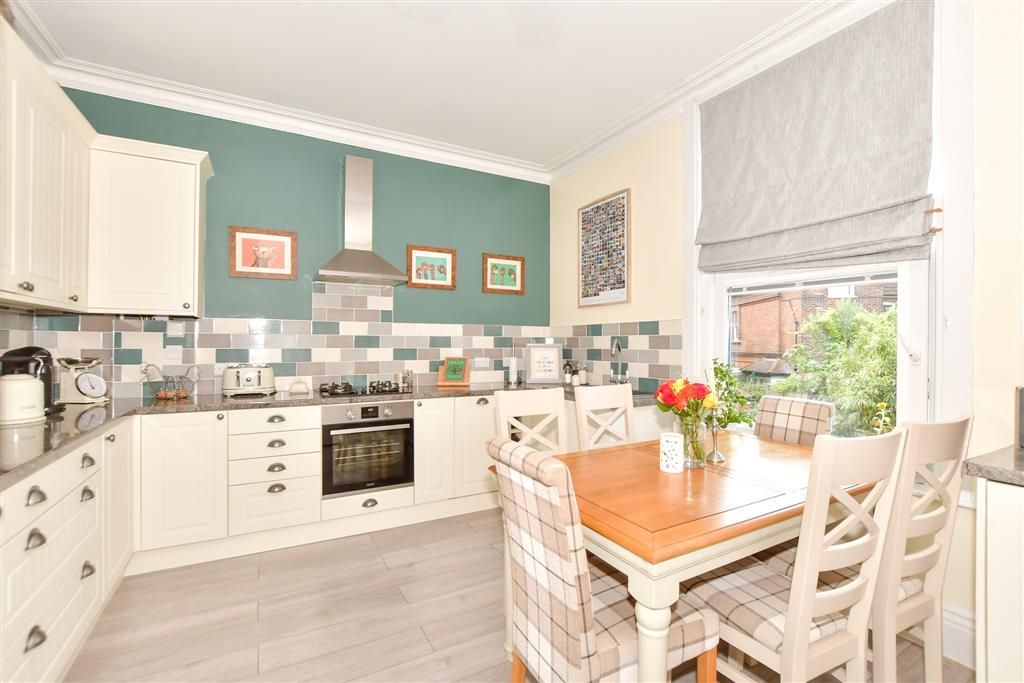 Property photo 3 of 10 Kitchen/Breakfast Room