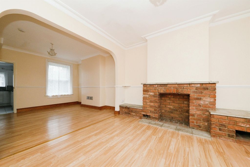 Property photo 3 of 10 Living Room