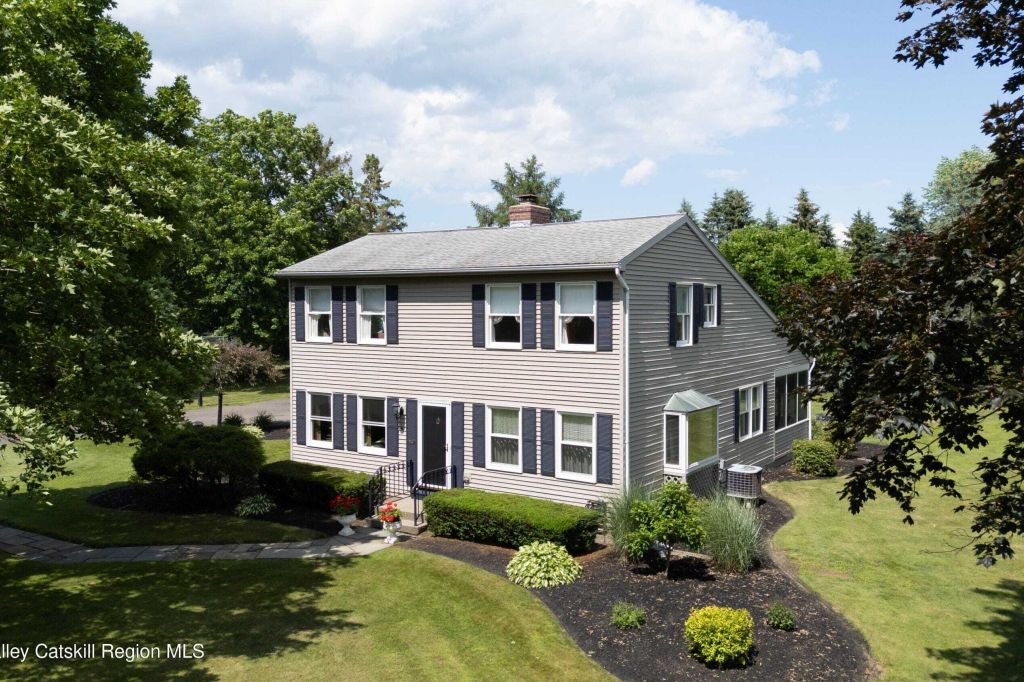 Property photo 1 of 22