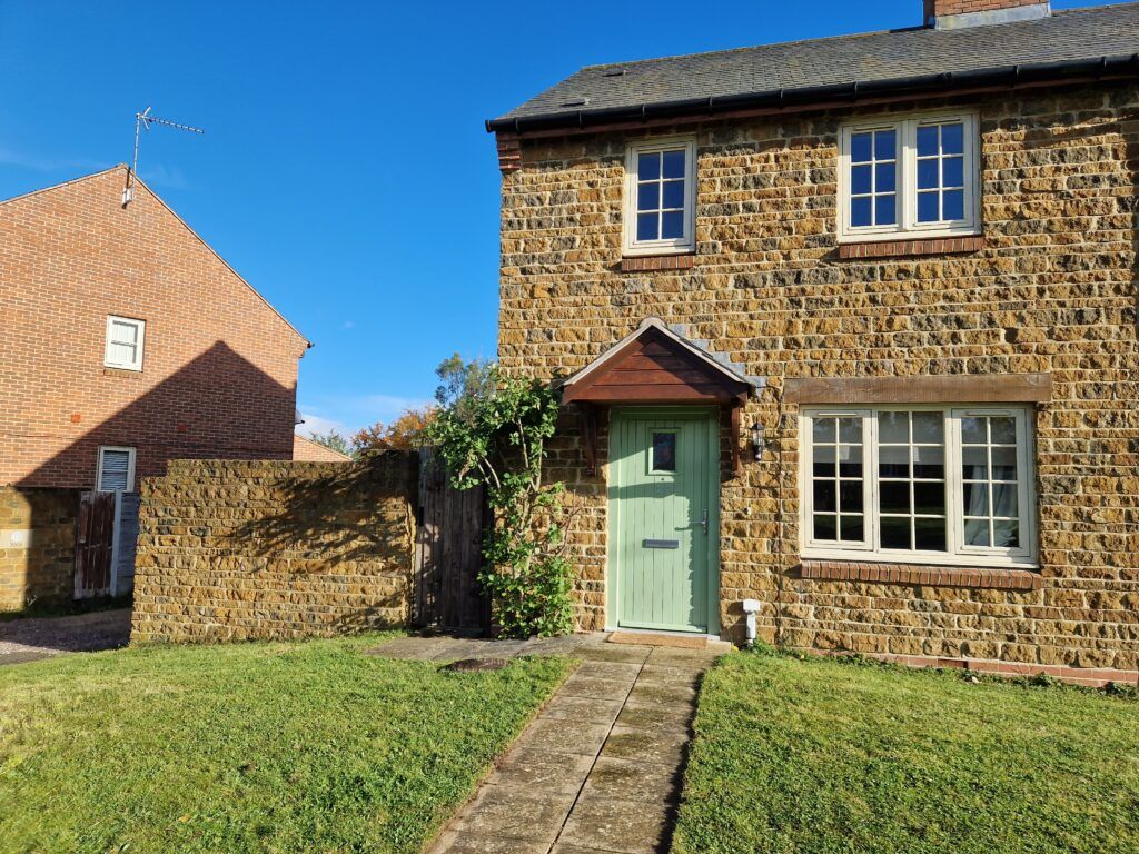 Property photo 1 of 11