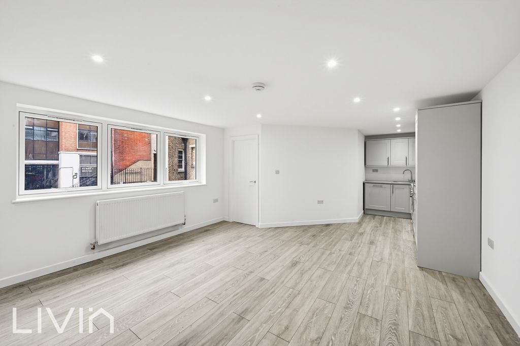 Property photo 2 of 10 2