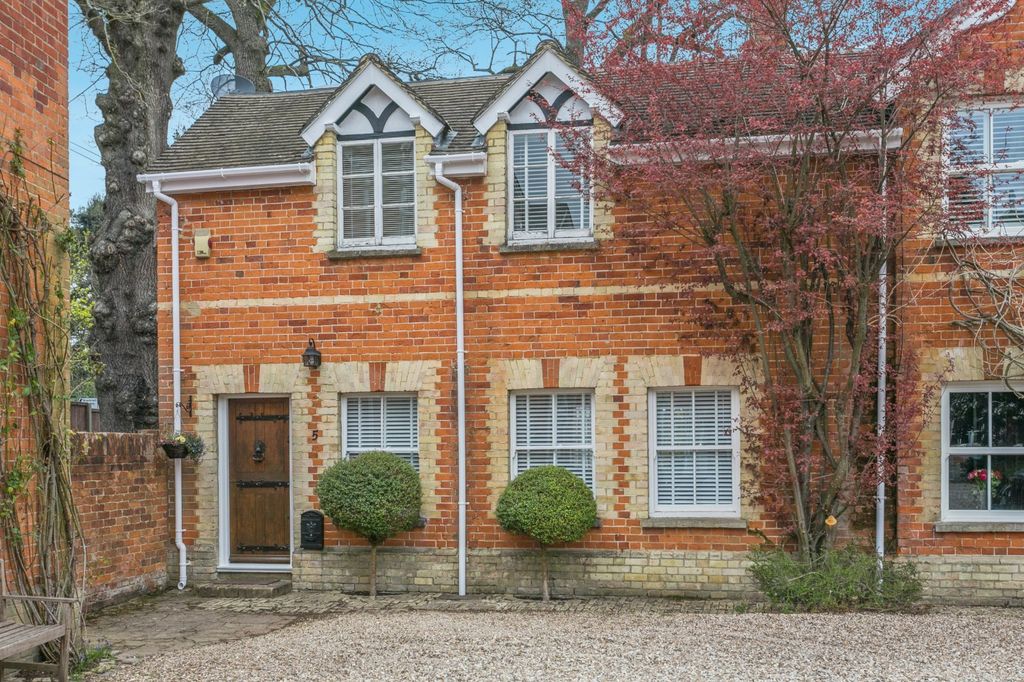 Property photo 1 of 14 Front