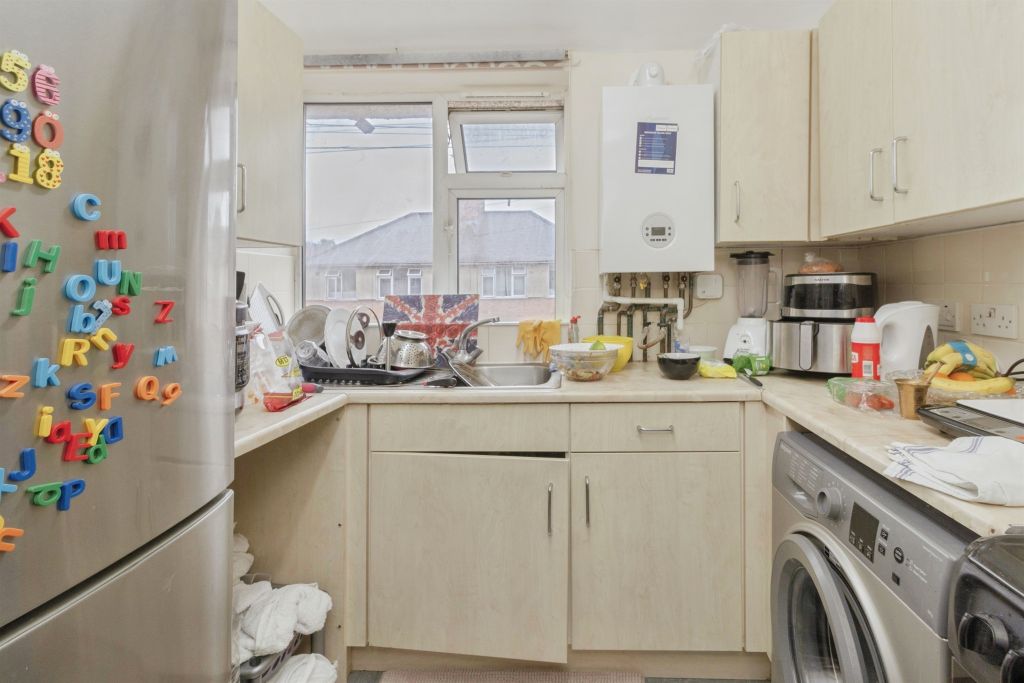 Property photo 3 of 17