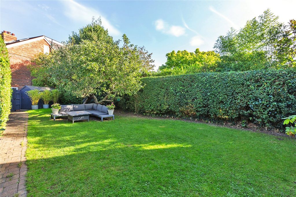 Property photo 3 of 13 Garden