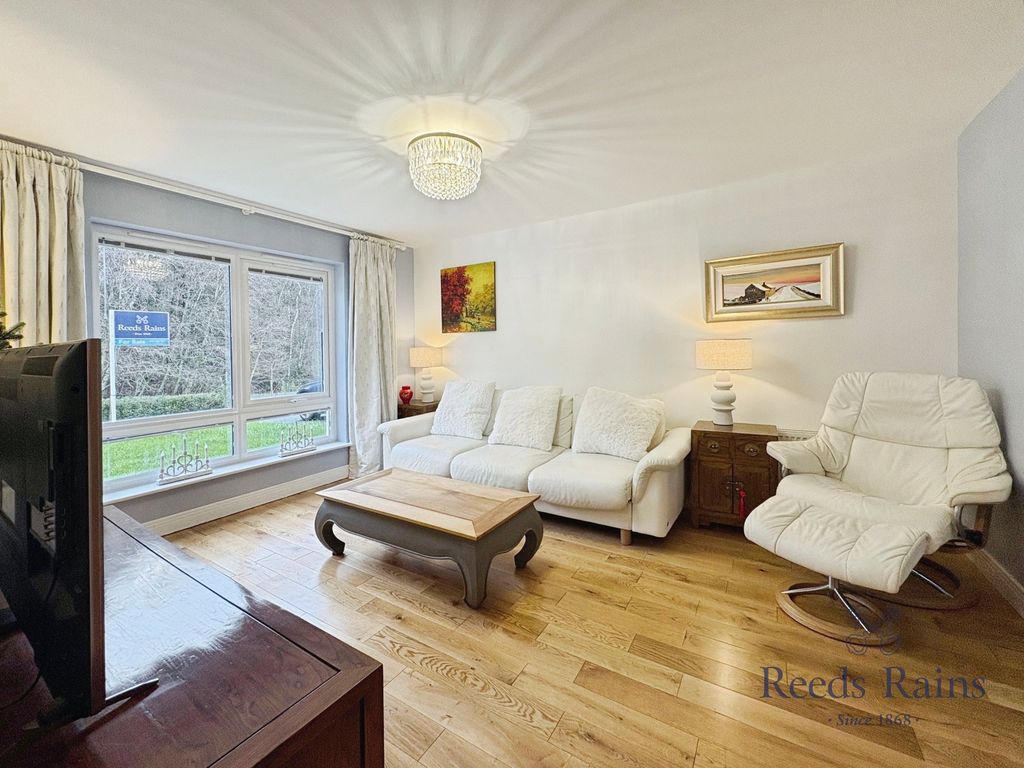 Property photo 3 of 20 Picture No. 23