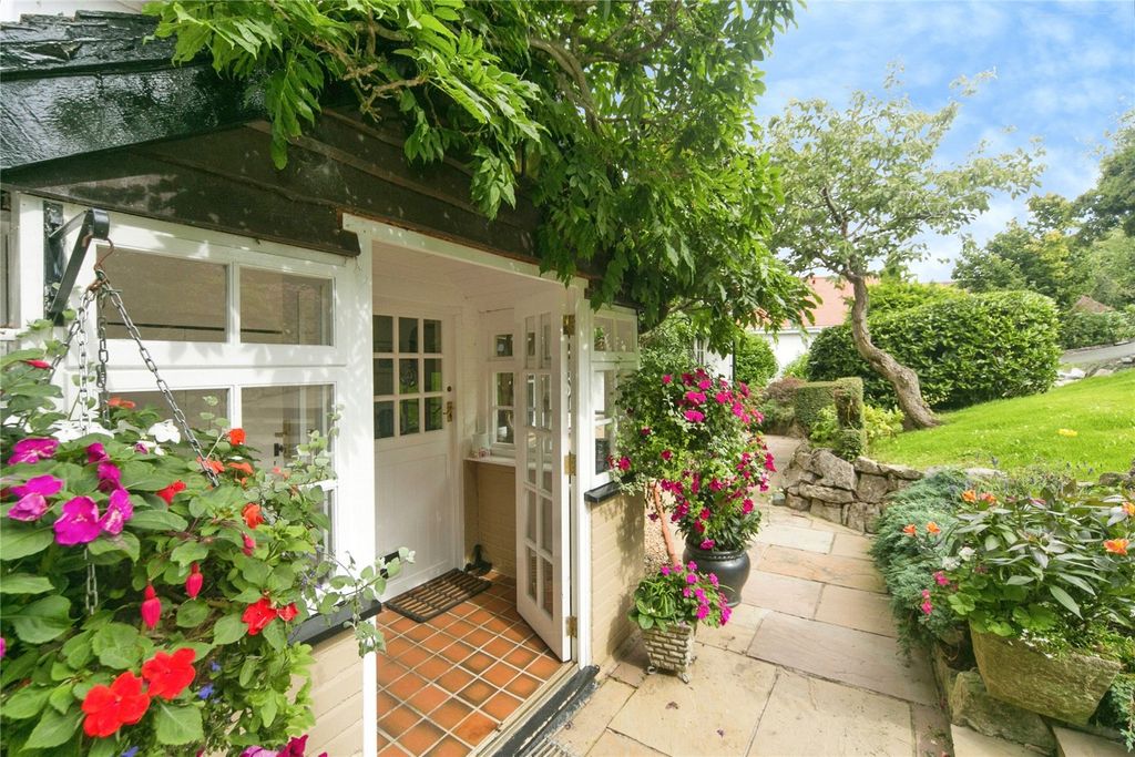 Property photo 2 of 35 Picture No. 39