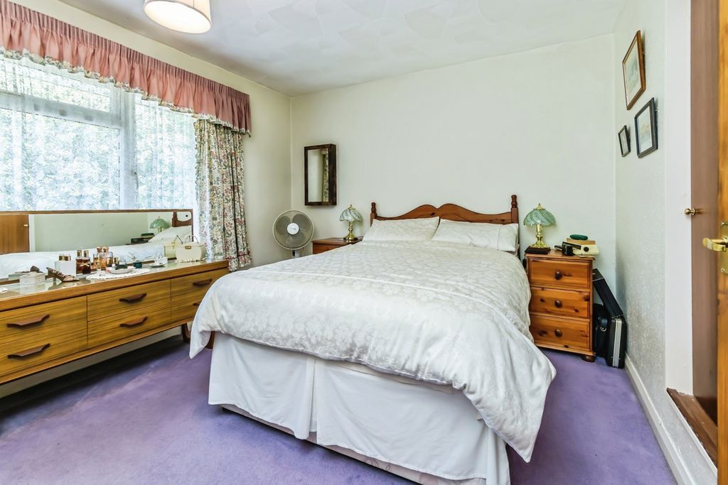 Property photo 3 of 17 Photo
