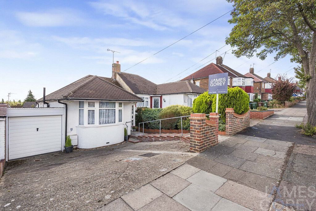 Property photo 1 of 18