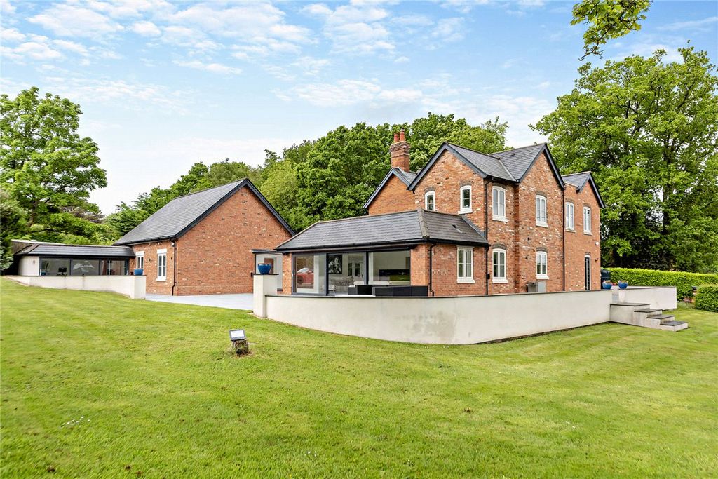 Property photo 1 of 27 Picture No. 06
