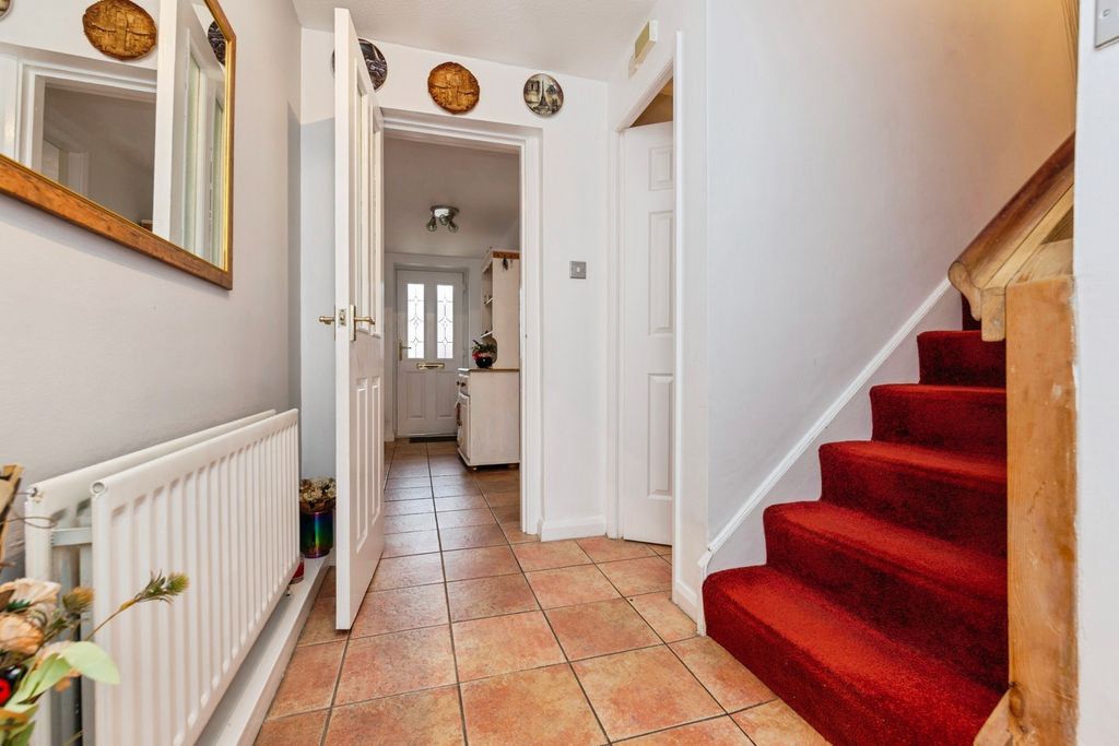Property photo 2 of 17 Photo