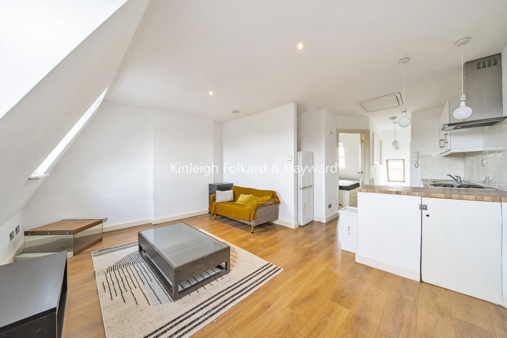 Property photo 2 of 7 A76Ed2B1-6Bed-45d9-B