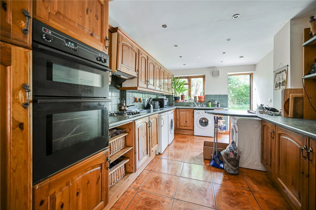 Property photo 3 of 14 Picture No. 05