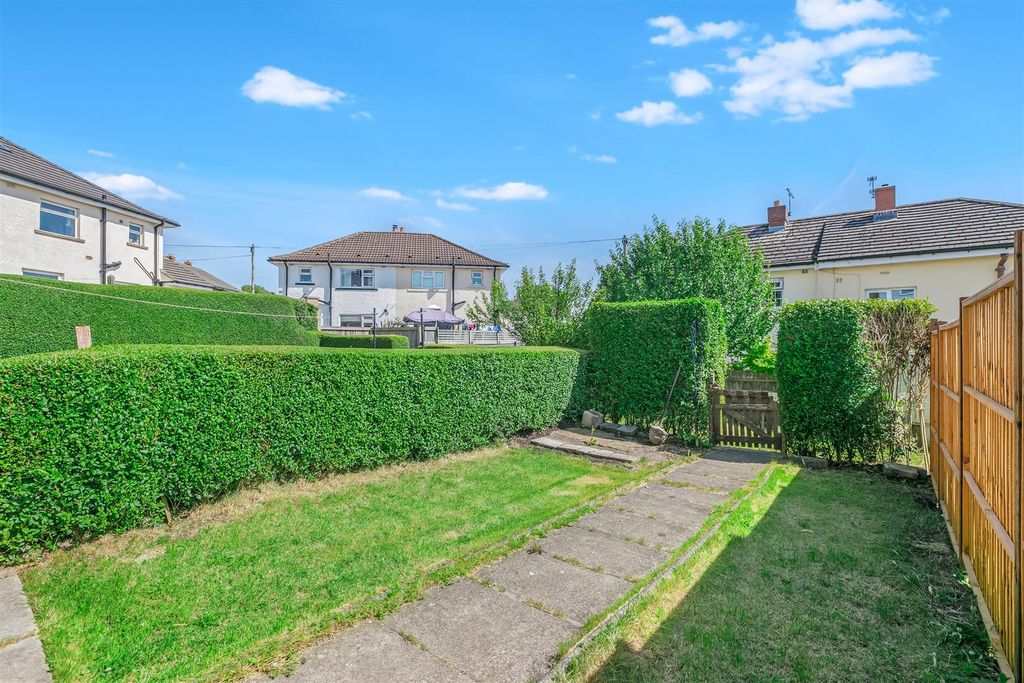 Property photo 2 of 14 Garden