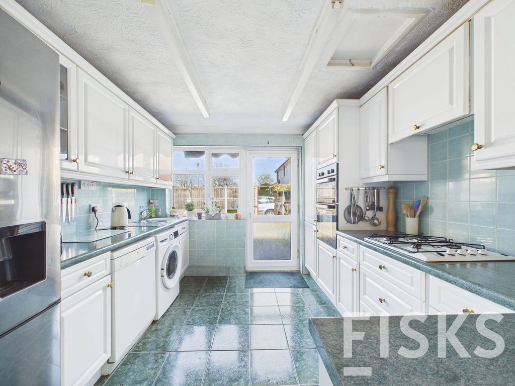 Property photo 2 of 28