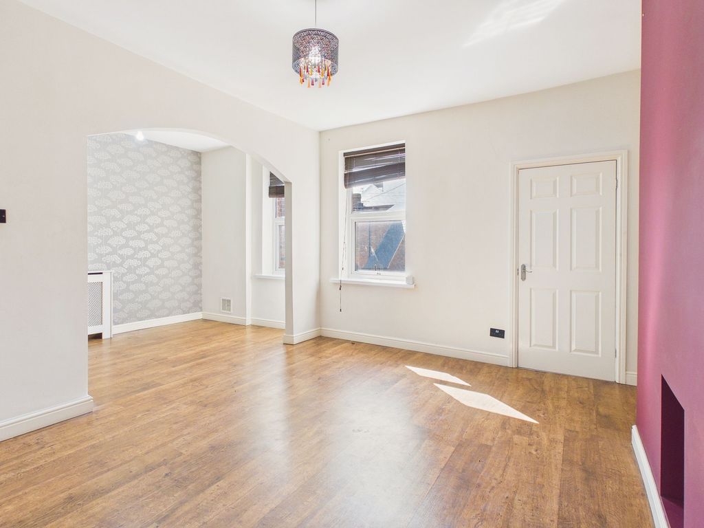 Property photo 2 of 7 Lounge