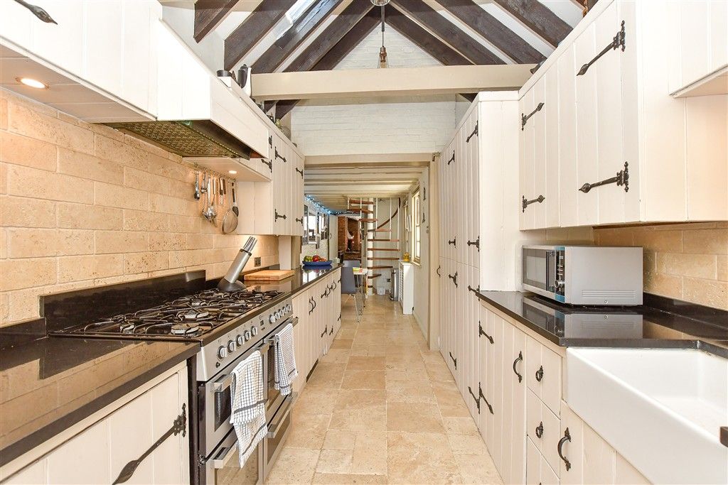 Property photo 3 of 16 Kitchen