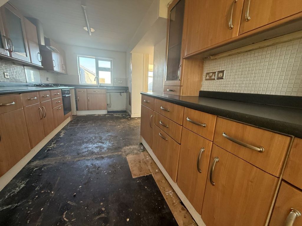 Property photo 3 of 10 Image 3