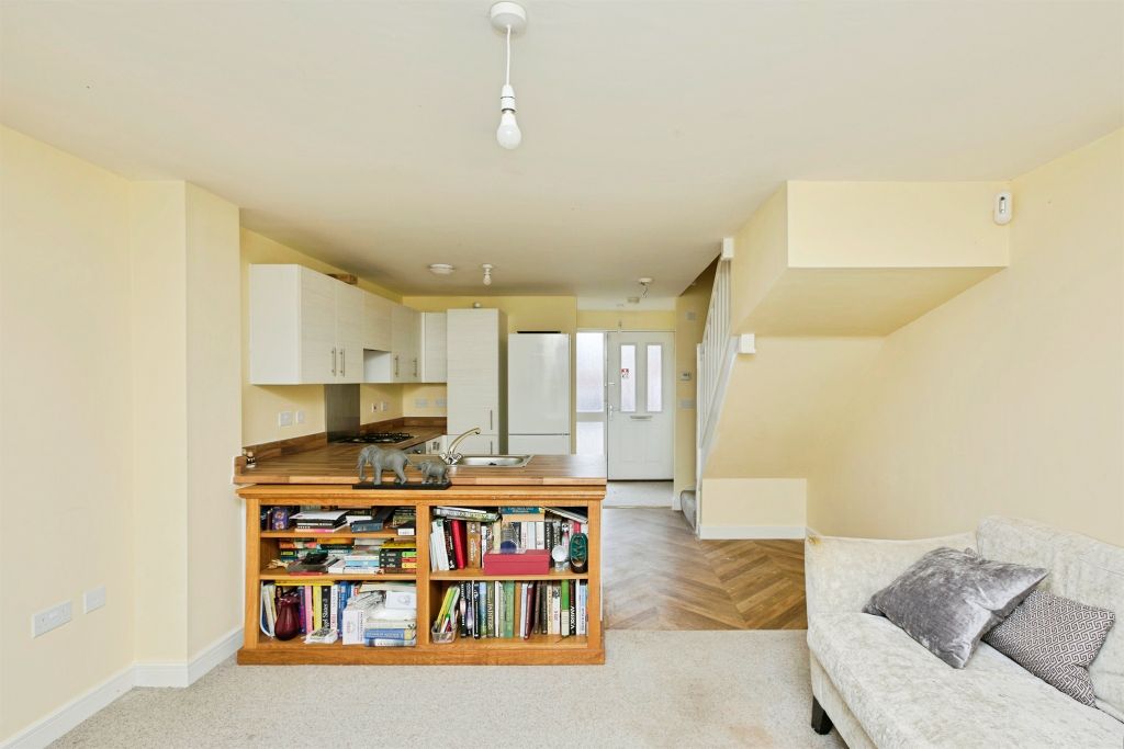 Property photo 3 of 8