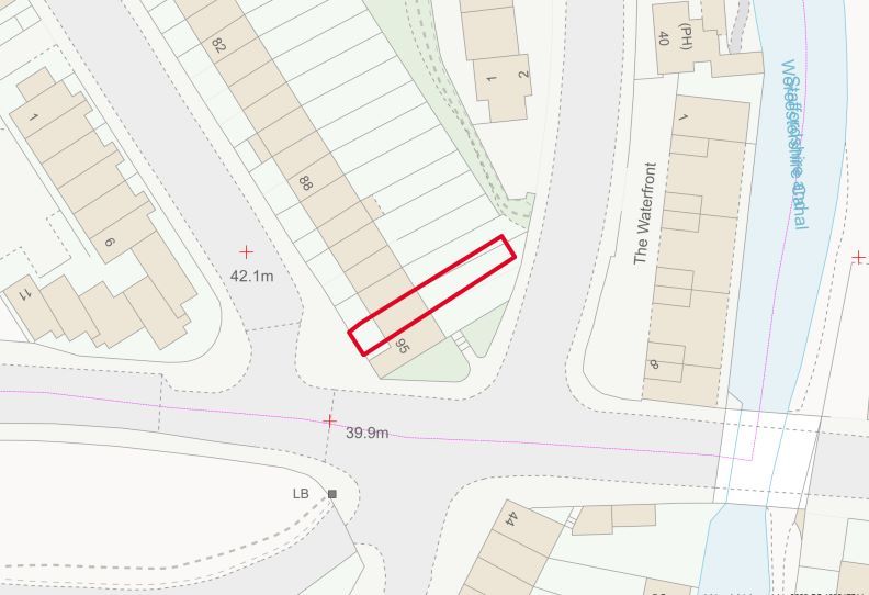 Property photo 2 of 12