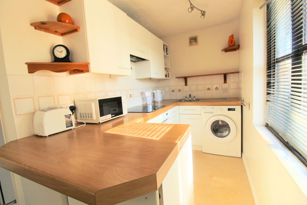 Property photo 2 of 7 Img_28799